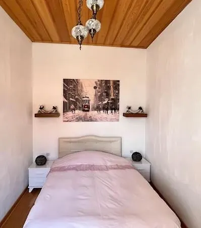 Yat Limani Tarihi Kale Ici Terasli Ev * مرمريس