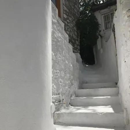 Yat Limani Tarihi Kale Ici Terasli Ev 马尔马里斯